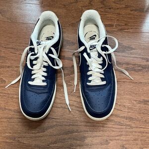 Nike Men's Navy and White Sneakers